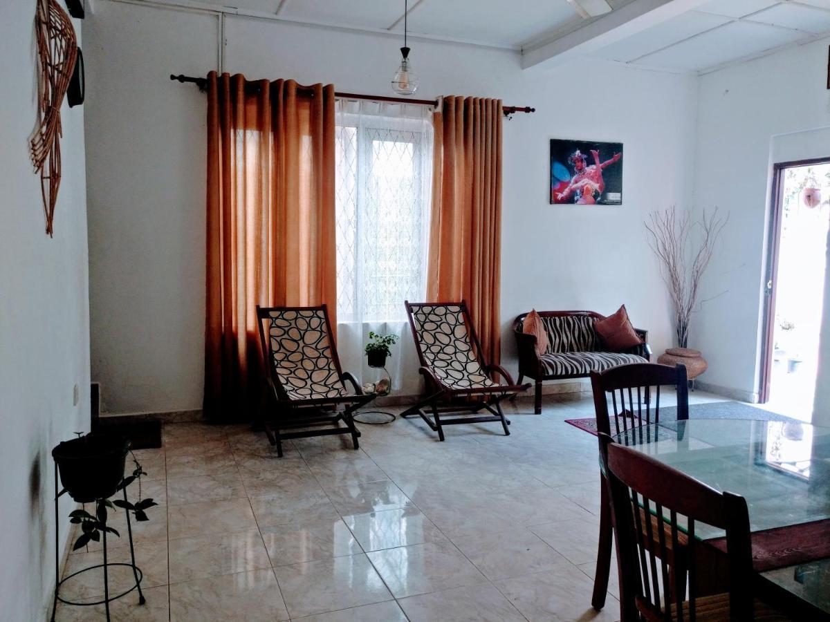 Villa Two Residence Dehiwala-Mount Lavinia Dış mekan fotoğraf
